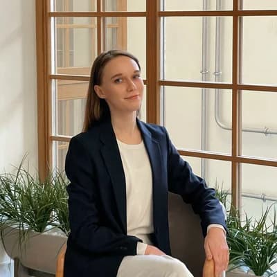 Анна  Сомова