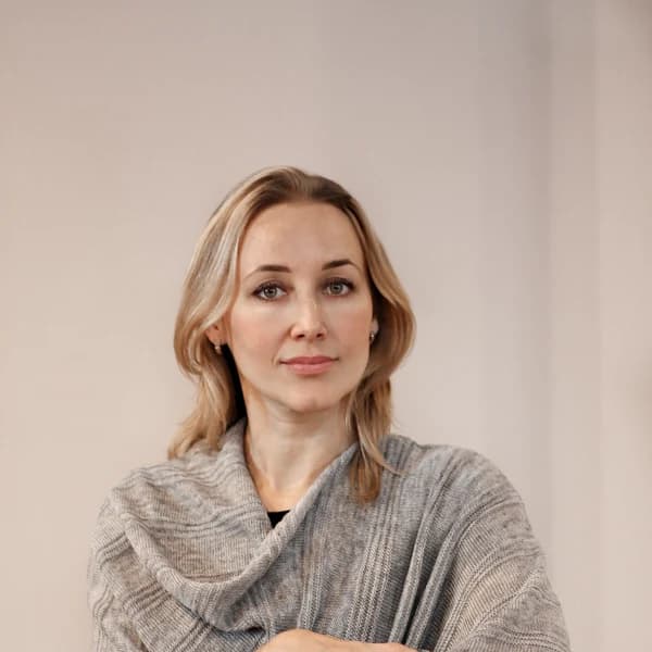 Елена  Янченко